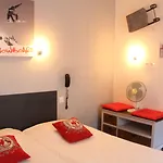 Hotell Le Colibri Aix-les-Bains